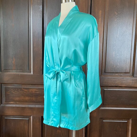 Victoria's Secret Short Silky Robe Long Sleeve Attached Belt Pockets Aqua/Teal - Picture 2 of 9